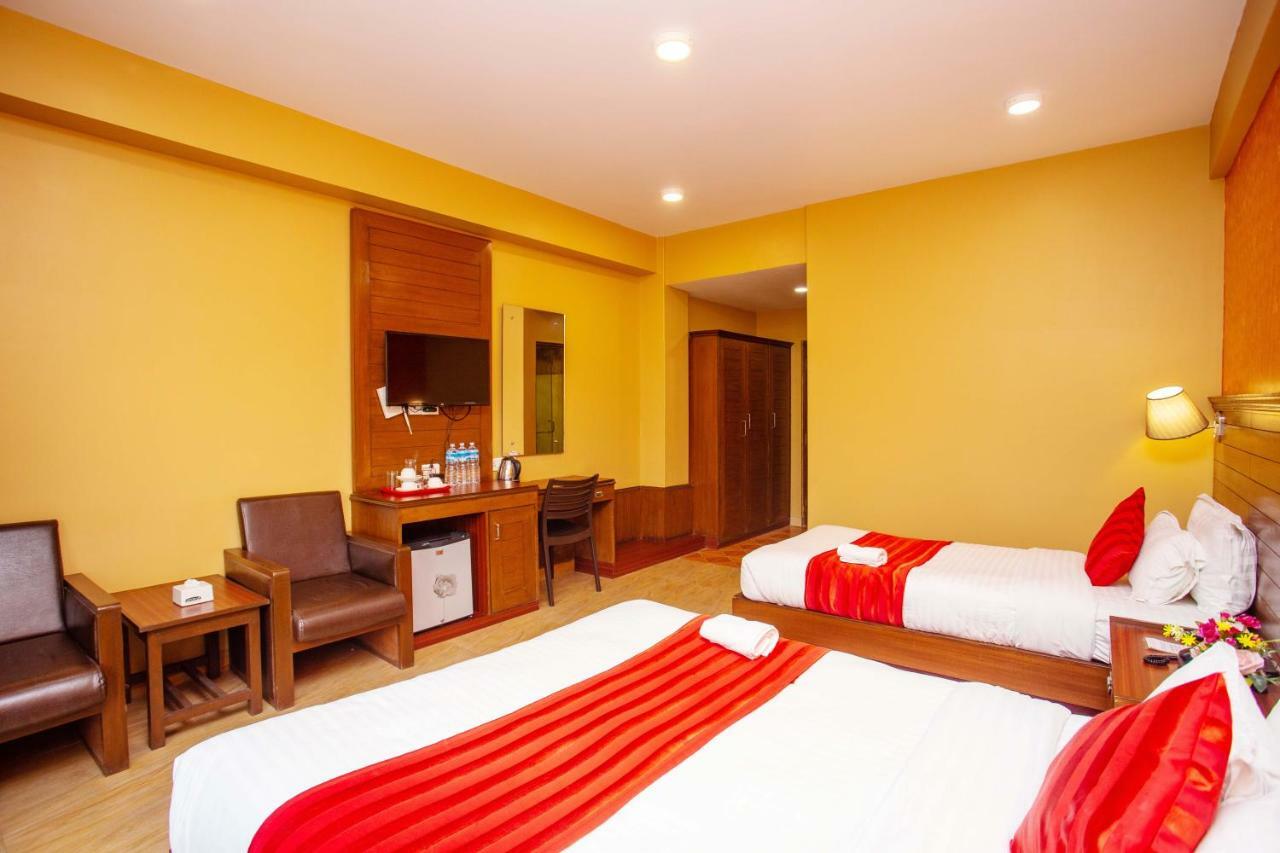 Hotel Iceland Pokhara Exterior photo