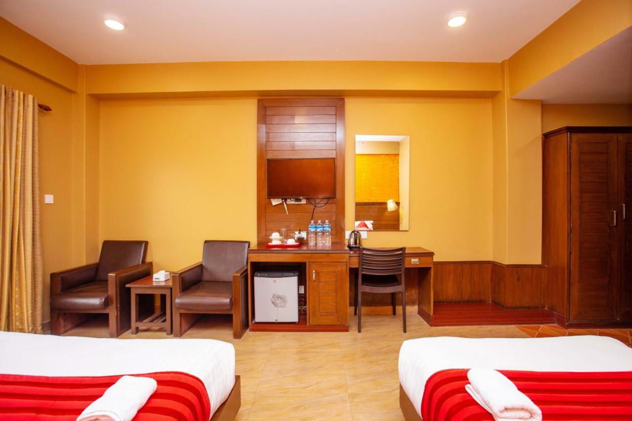 Hotel Iceland Pokhara Exterior photo
