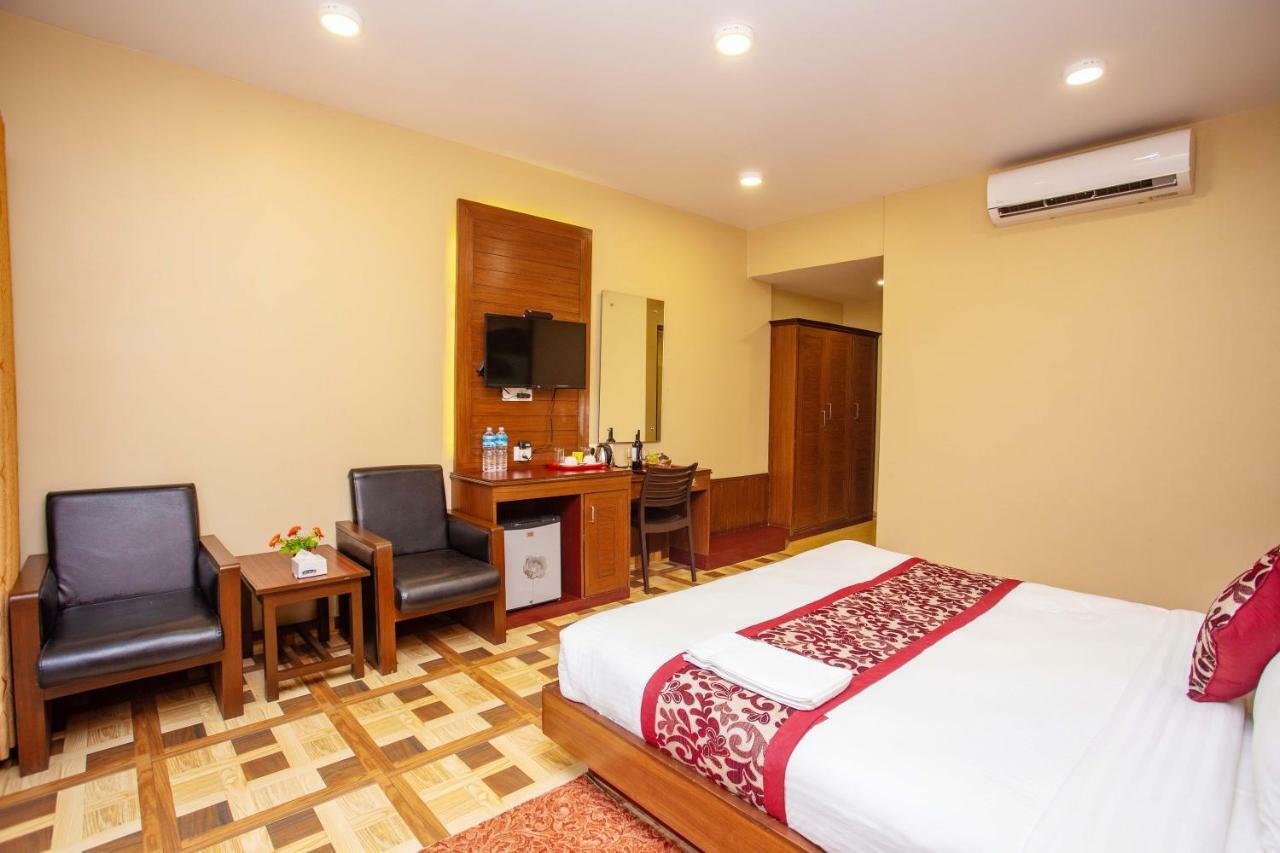 Hotel Iceland Pokhara Exterior photo